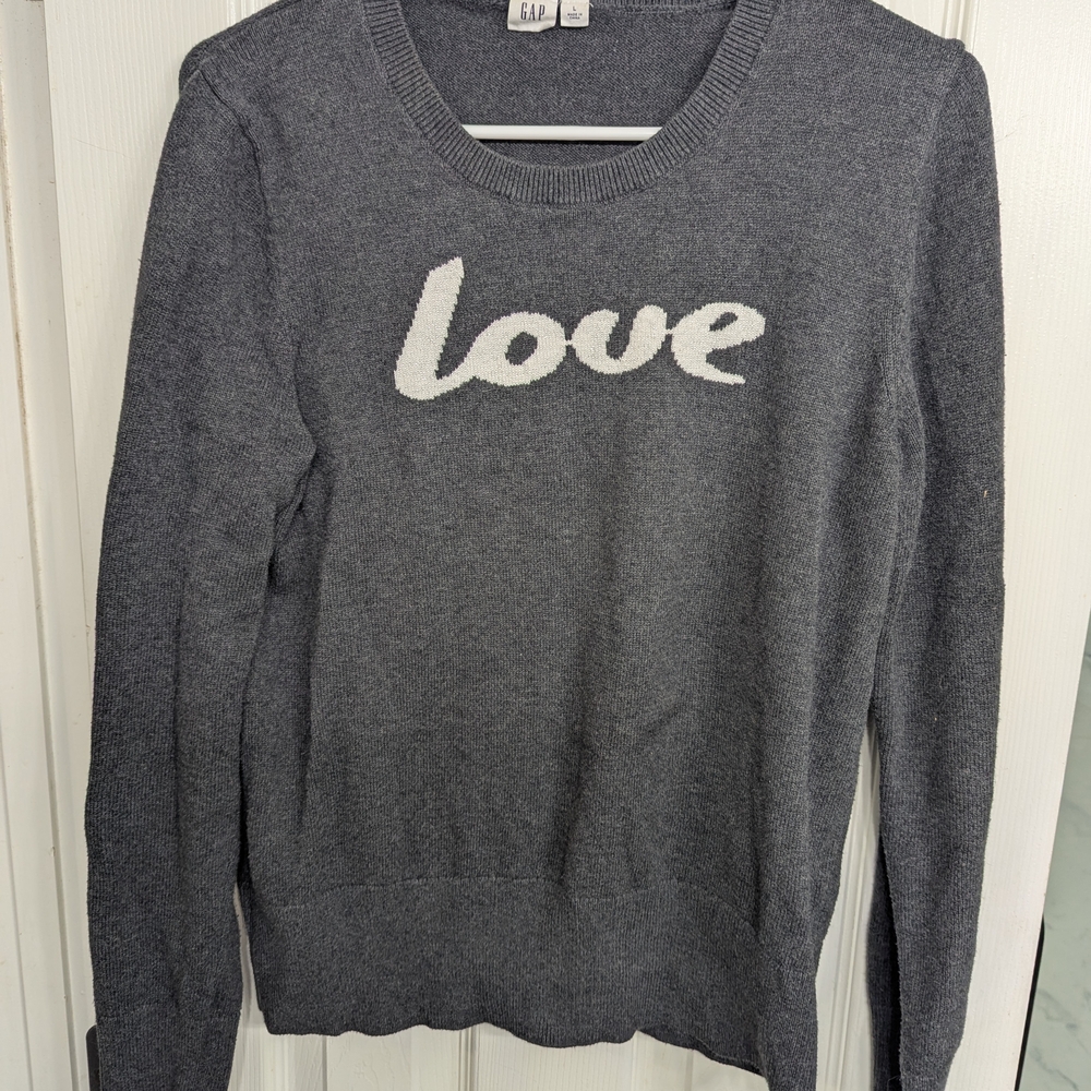 GAP Gray and White Crew Neck Sweaters